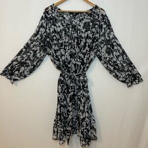Simply Vera Vera Wang Women’s XXL Black & Gray Sheer Floral Dress with Belt